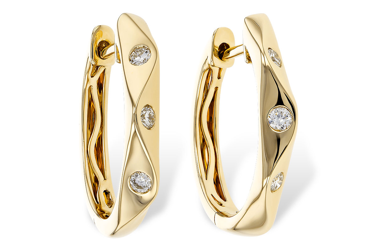 D329-16957: EARRINGS .15 TW