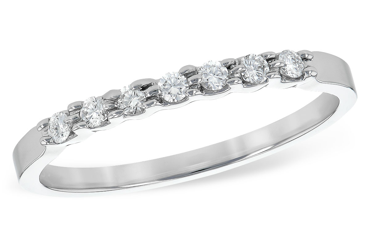 G327-36012: LDS DIA WED RG 1.25 TW (7 STONES)