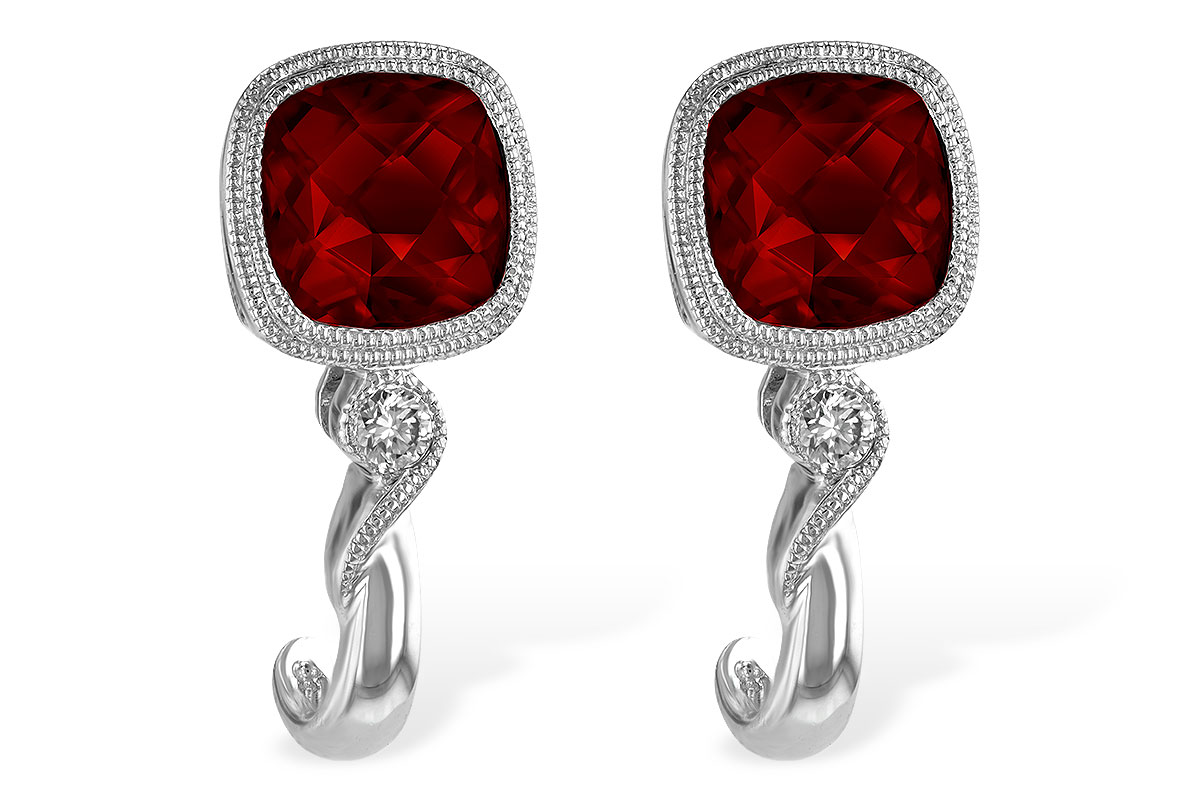 H238-26075: EARRINGS 2.36 GARNET 2.40 TGW