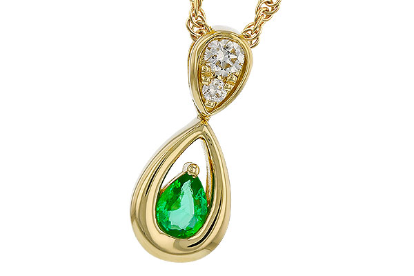 K329-13321: NECKLACE .10 EMERALD .16 TGW (4x3 EMER)