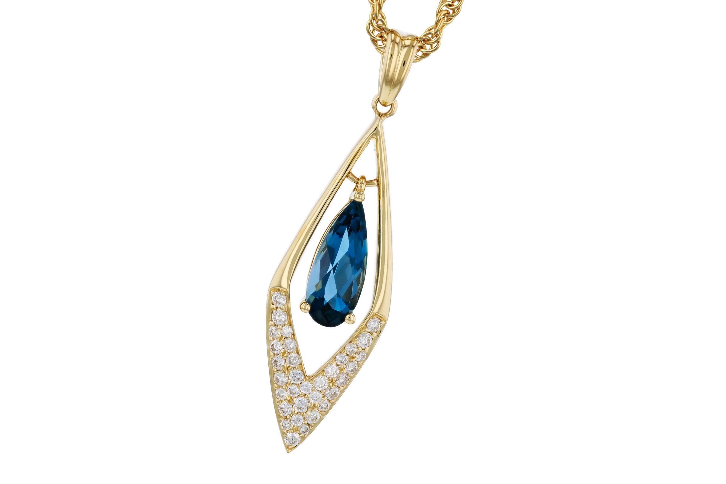 K330-02393: NECK .85 LONDON BLUE TOPAZ 1.02 TGW (10x4MM LBT)
